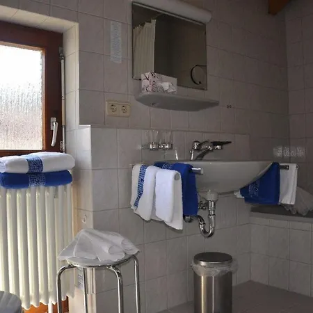 Hotel-pension Breig Garni Gæstehus 3*
